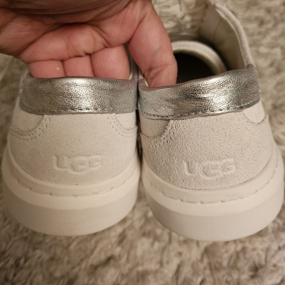UGG - Picture 7 of 8